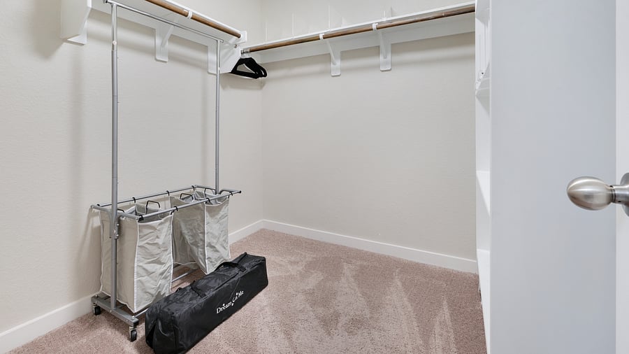 Furnished Finder property 1048646_1 photo 40