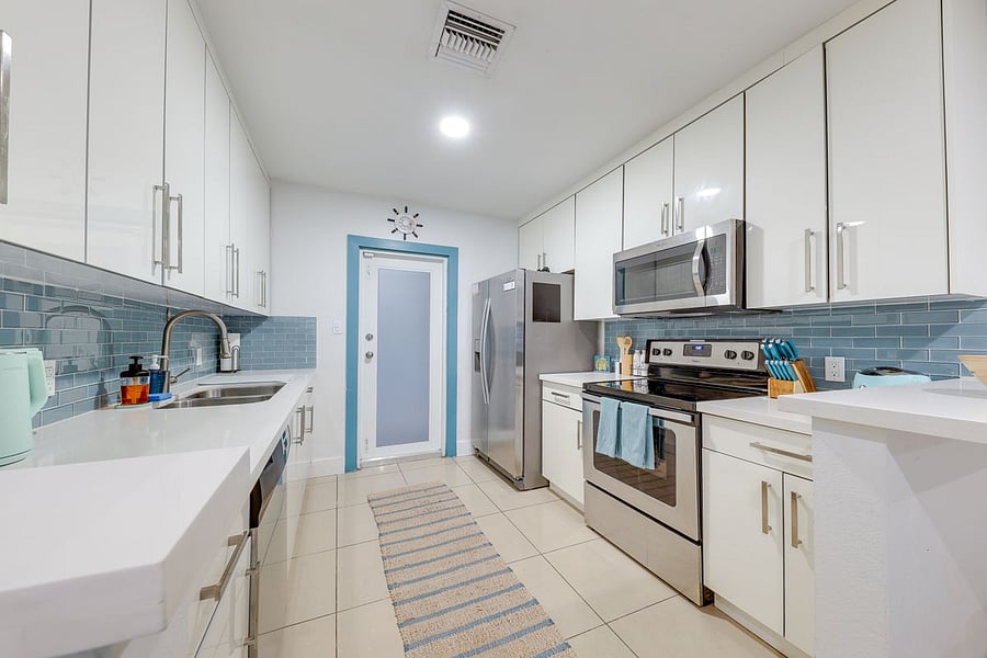 Furnished Finder property 1048734_1 photo 32