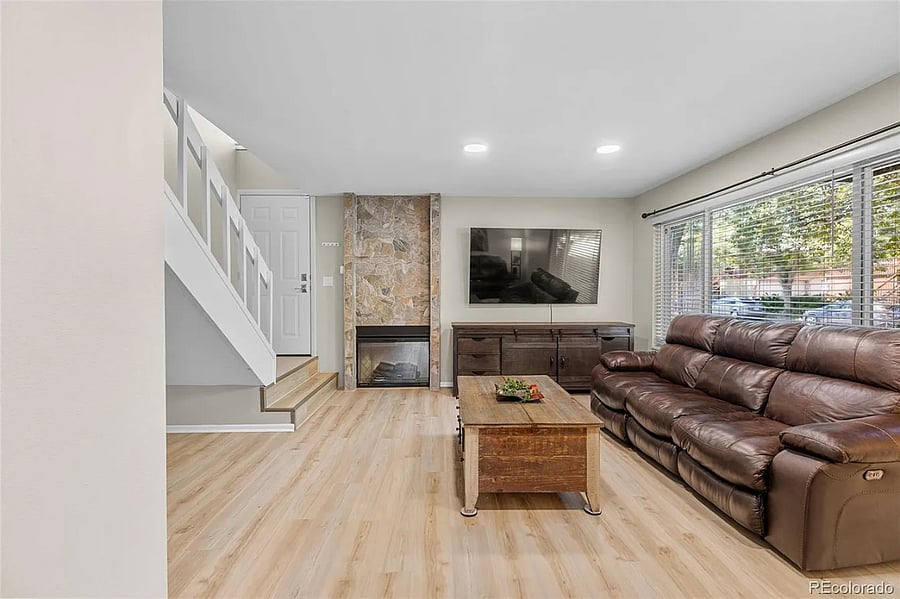Furnished Finder property 1048737_1 photo 4