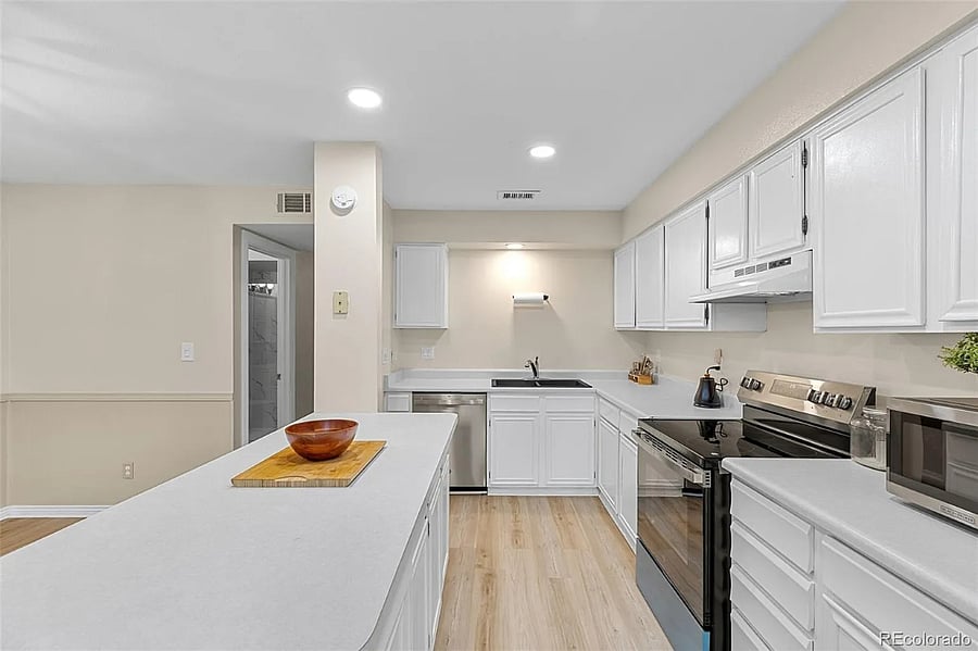 Furnished Finder property 1048737_1 photo 8