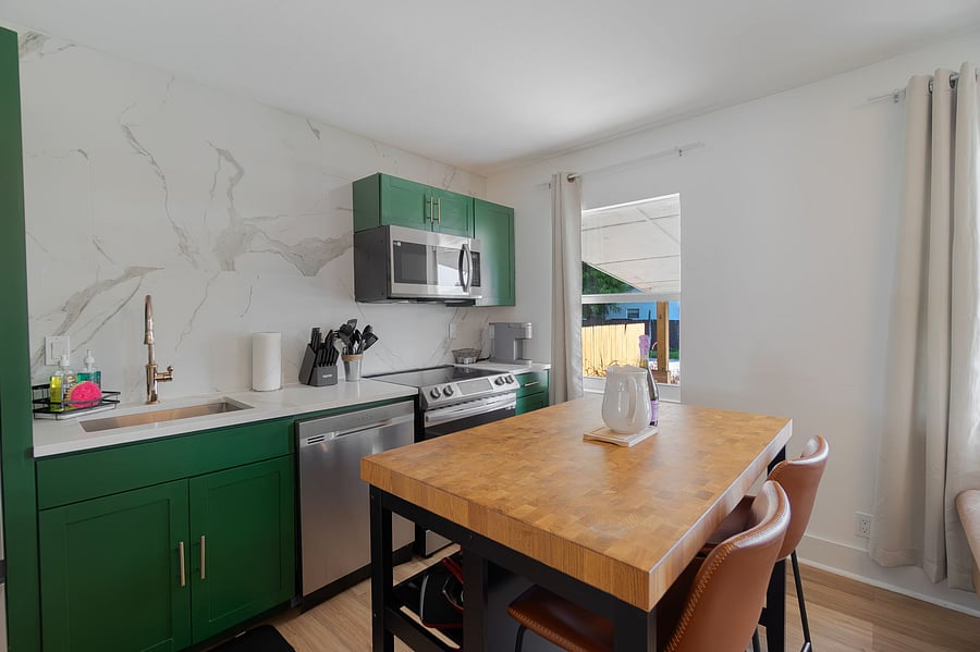 Furnished Finder property 1048792_1 photo 14