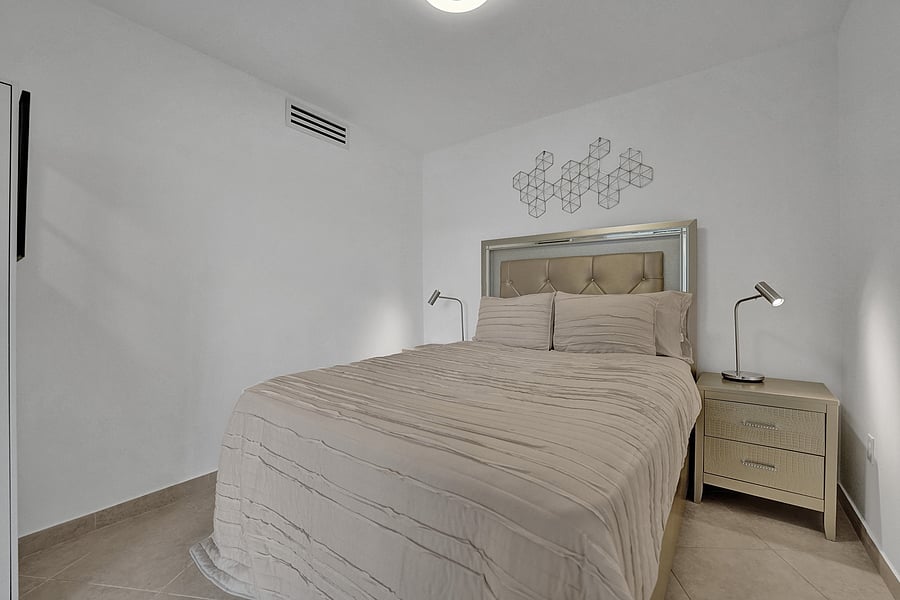 Furnished Finder property 1048847_1 photo 14