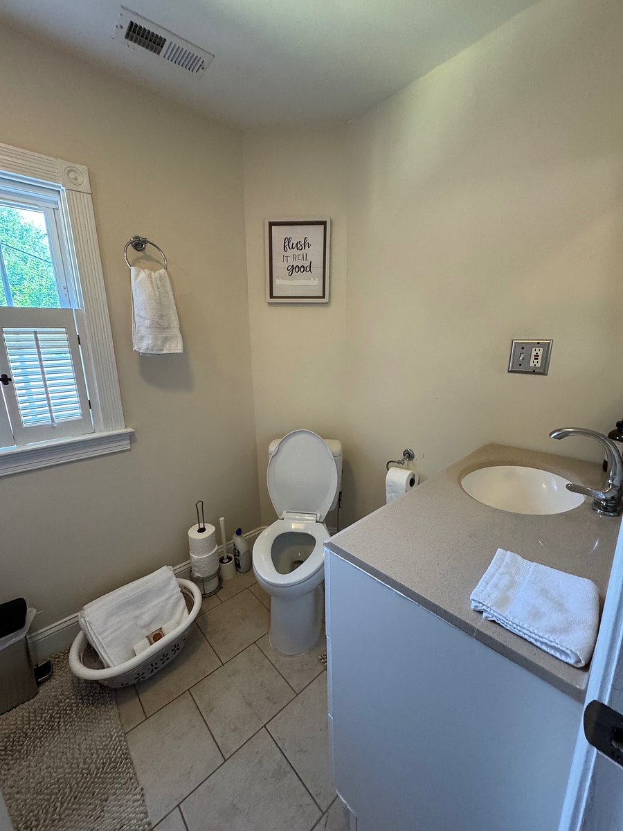 Furnished Finder property 1048849_1 photo 25