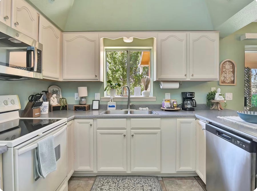 Furnished Finder property 1048858_1 photo 4