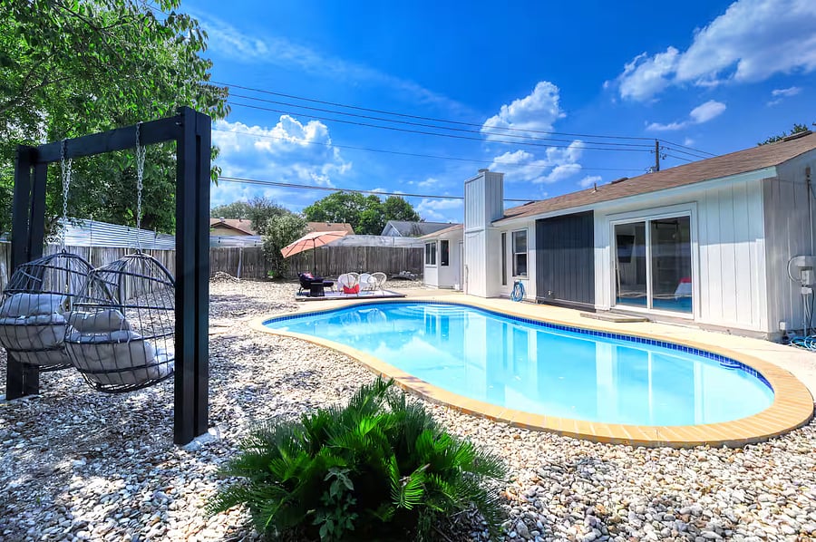 Furnished Finder property 1048874_1 photo 1