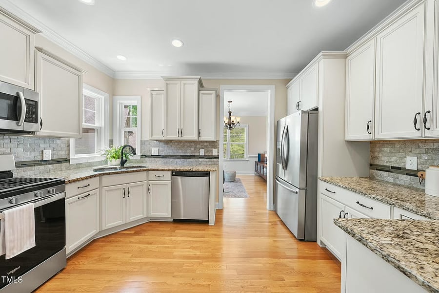 Furnished Finder property 1048909_1 photo 5
