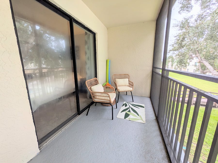 Screened in porch for watching the sunset or enjoying a morning coffee.