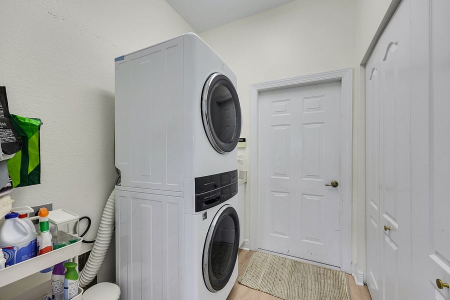 Furnished Finder property 1048991_1 photo 24
