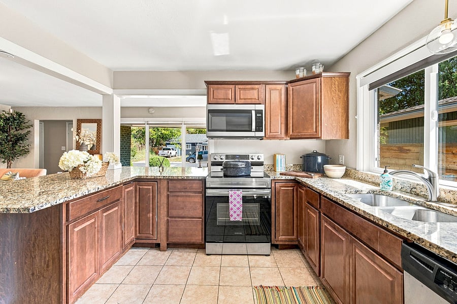 Furnished Finder property 1049021_1 photo 8