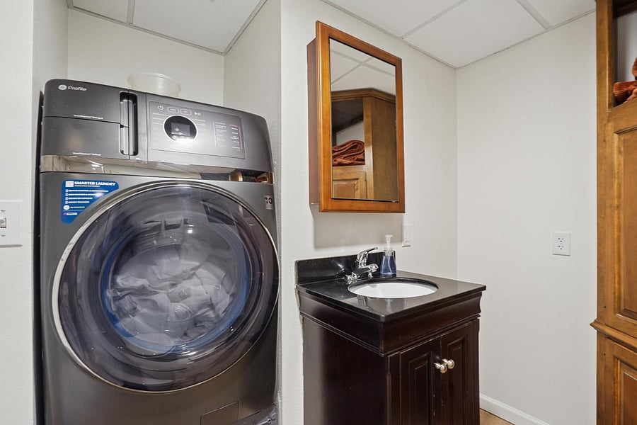 Furnished Finder property 1049031_1 photo 22