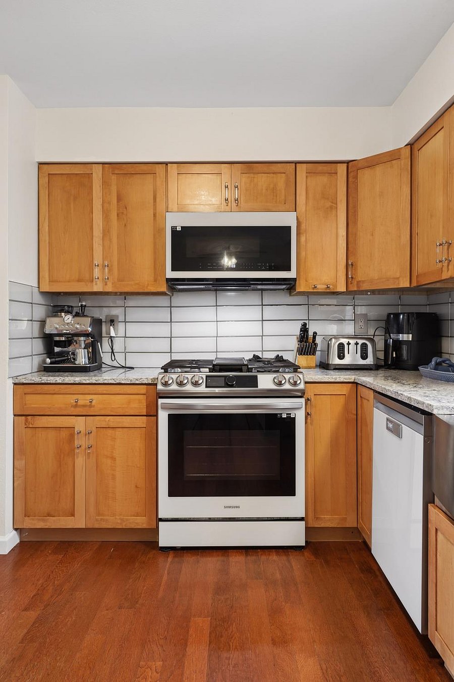 Furnished Finder property 1049031_1 photo 28