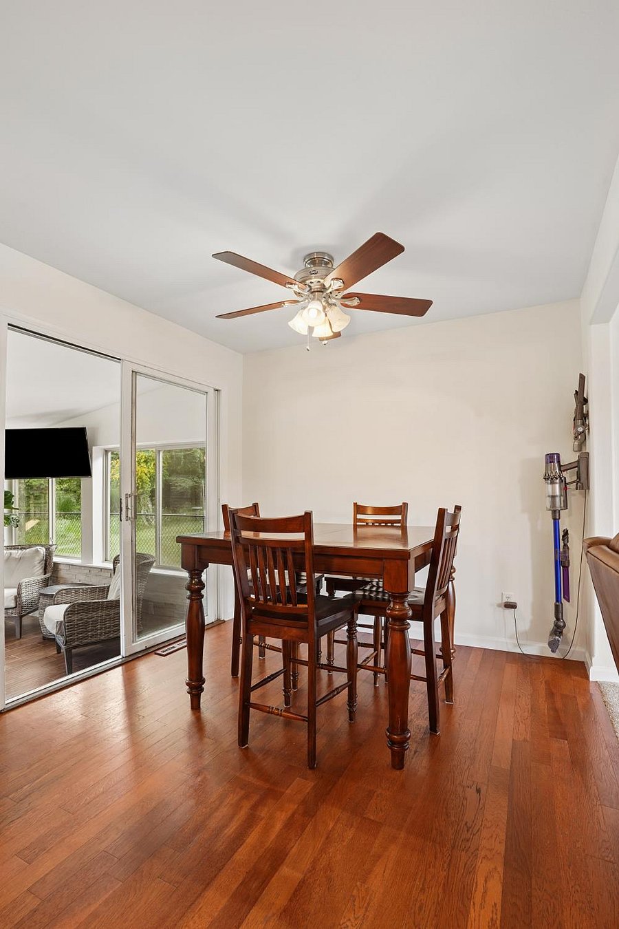 Furnished Finder property 1049031_1 photo 29