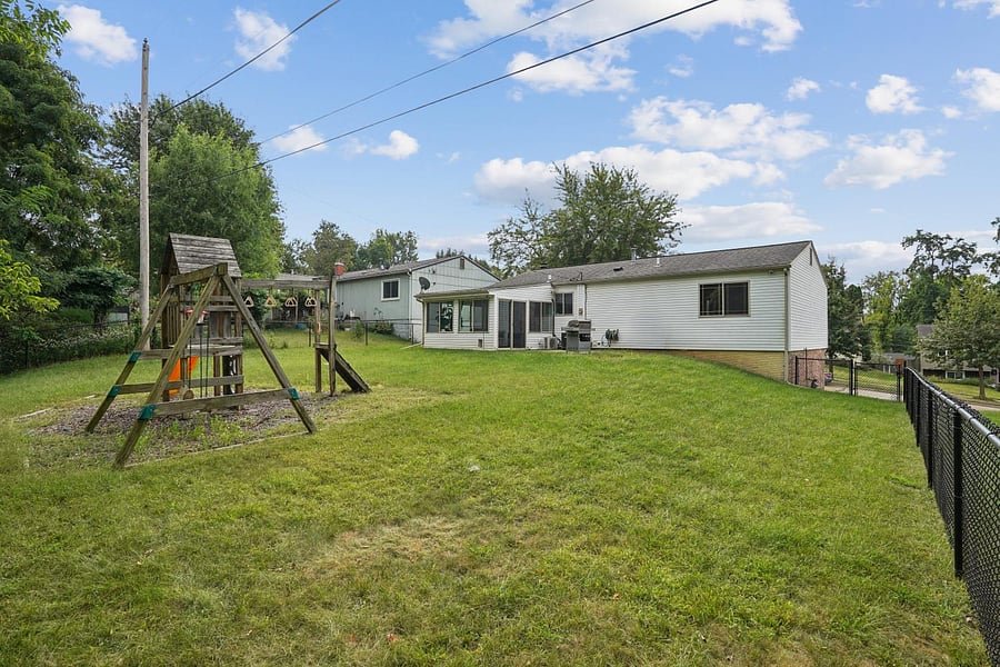 Furnished Finder property 1049031_1 photo 40