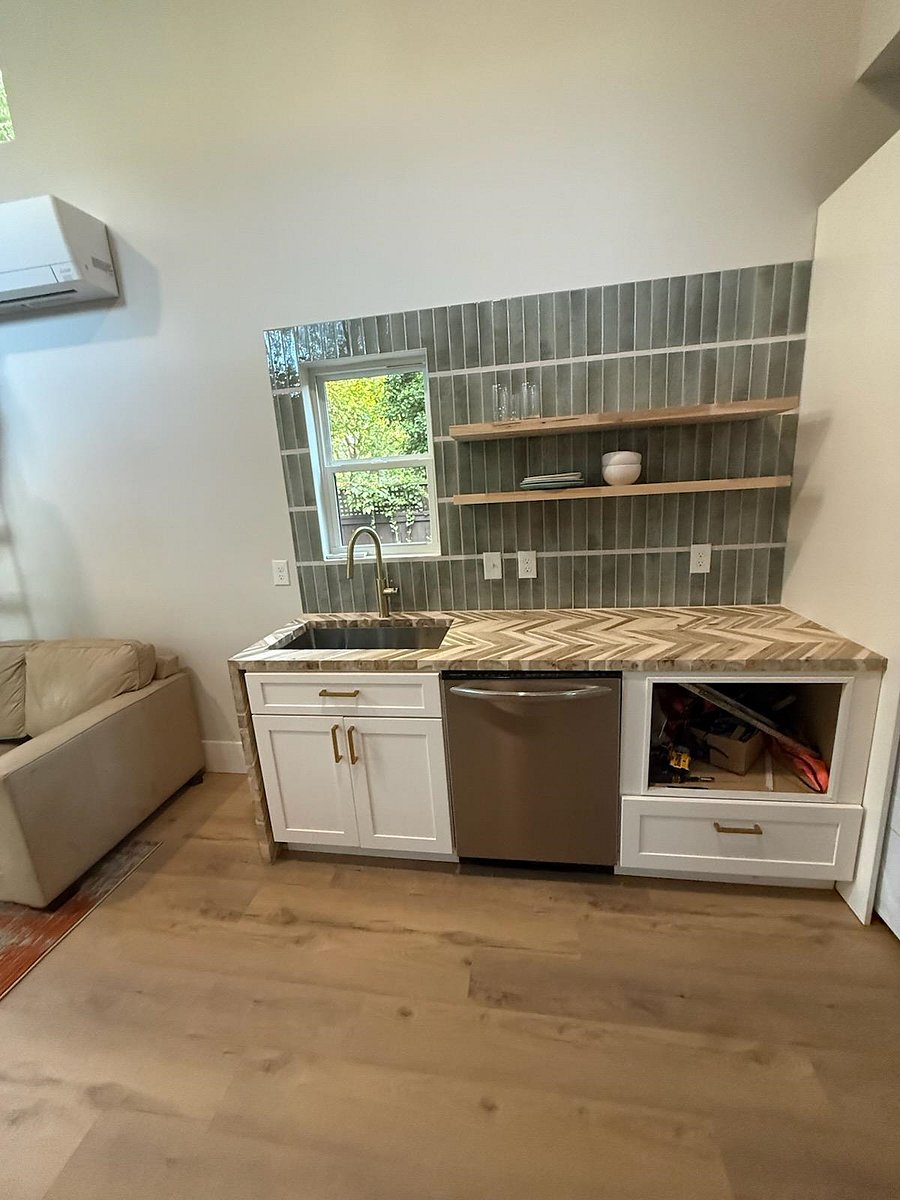 Furnished Finder property 1049068_1 photo 3