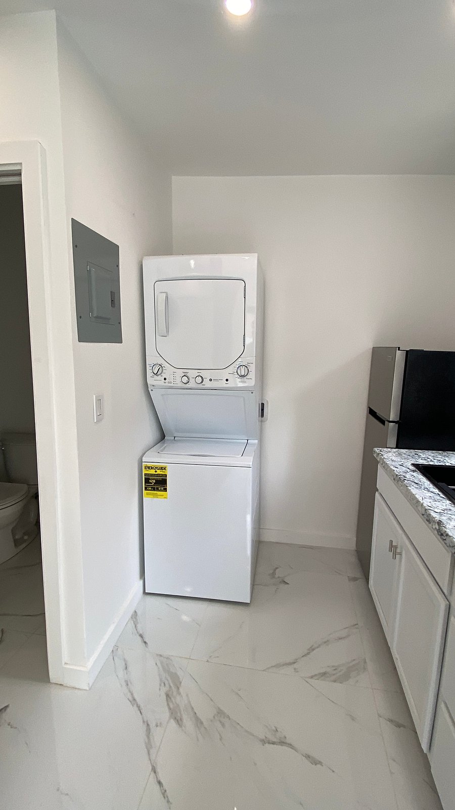 Furnished Finder property 1049174_1 photo 36