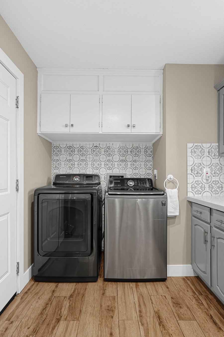 Furnished Finder property 1049195_1 photo 33