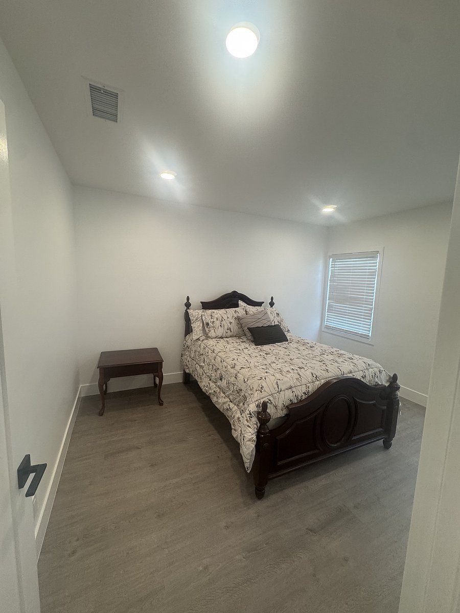 Furnished Finder property 1049205_1 photo 10