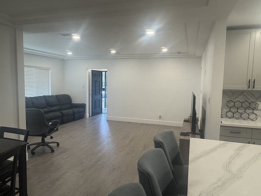 Furnished Finder property 1049205_1 photo 3