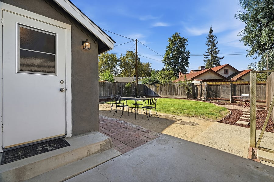 Furnished Finder property 1049211_1 photo 25