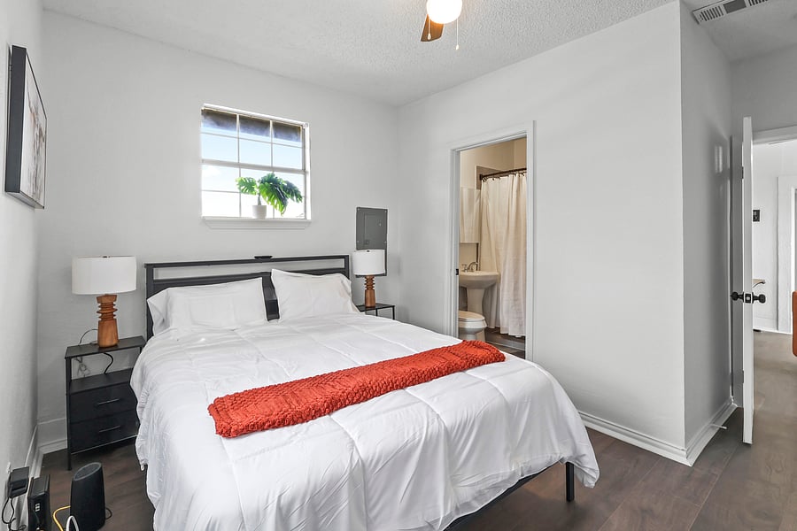 Furnished Finder property 1049226_1 photo 3