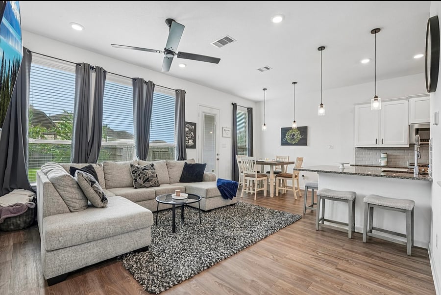 Furnished Finder property 1049242_1 photo 3