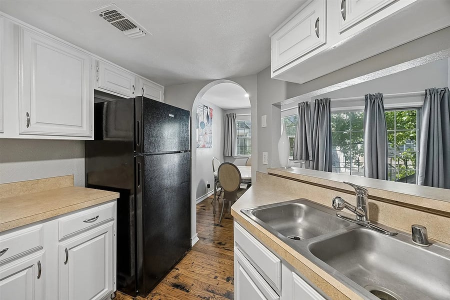 Furnished Finder property 1049253_1 photo 12