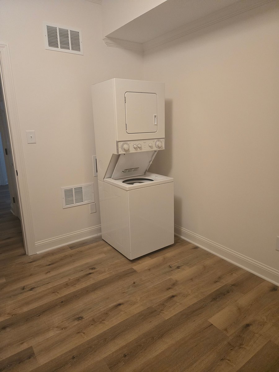 Furnished Finder property 1049319_1 photo 20