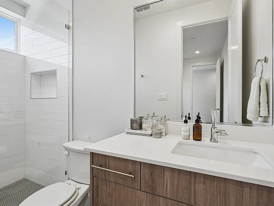 Furnished Finder property 1049325_1 photo 9