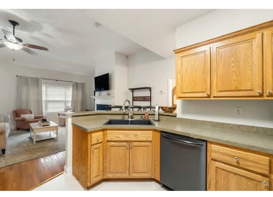 Furnished Finder property 1049329_1 photo 8