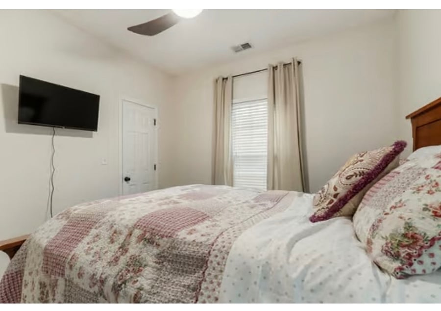 Furnished Finder property 1049329_1 photo 28