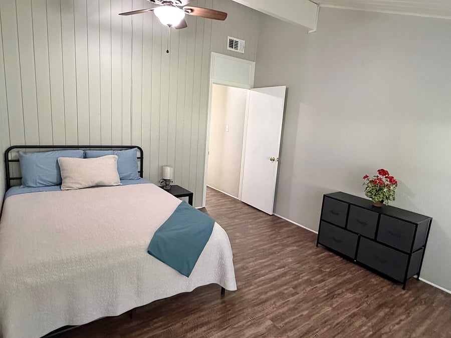 Furnished Finder property 1049349_1 photo 10