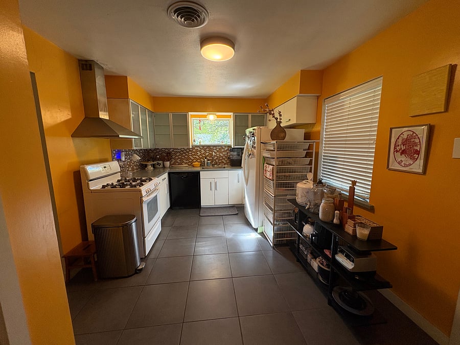 Furnished Finder property 1049499_1 photo 9