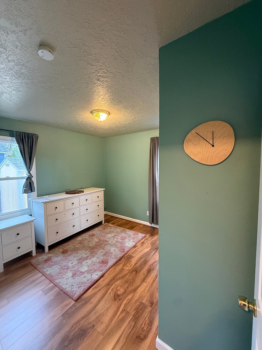 Second bedroom - queen size bed available upon request!