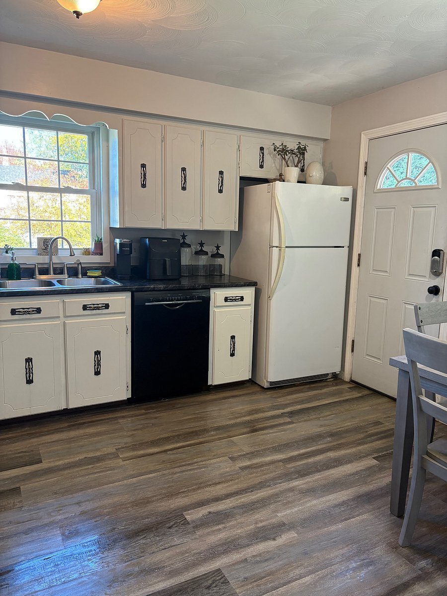 Furnished Finder property 1049540_1 photo 3