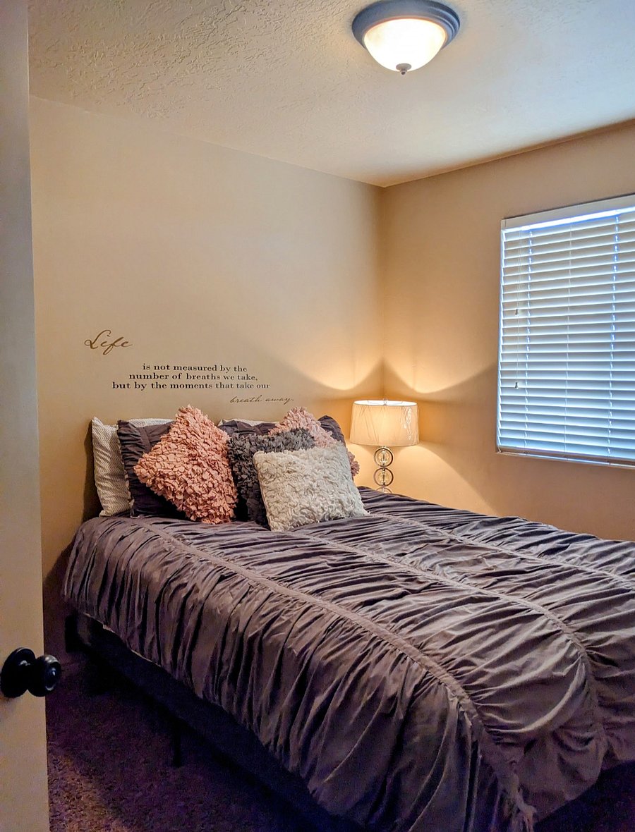 Furnished Finder property 1049581_1 photo 9