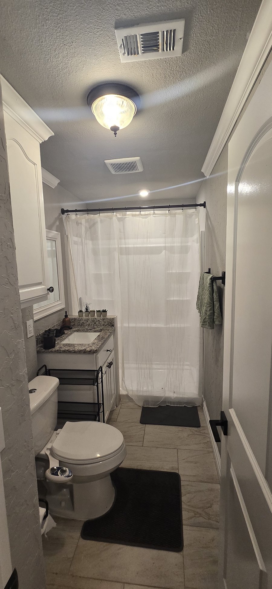 Furnished Finder property 1049589_1 photo 11