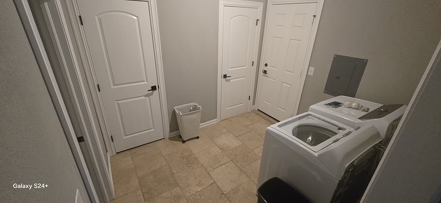 Furnished Finder property 1049589_1 photo 14