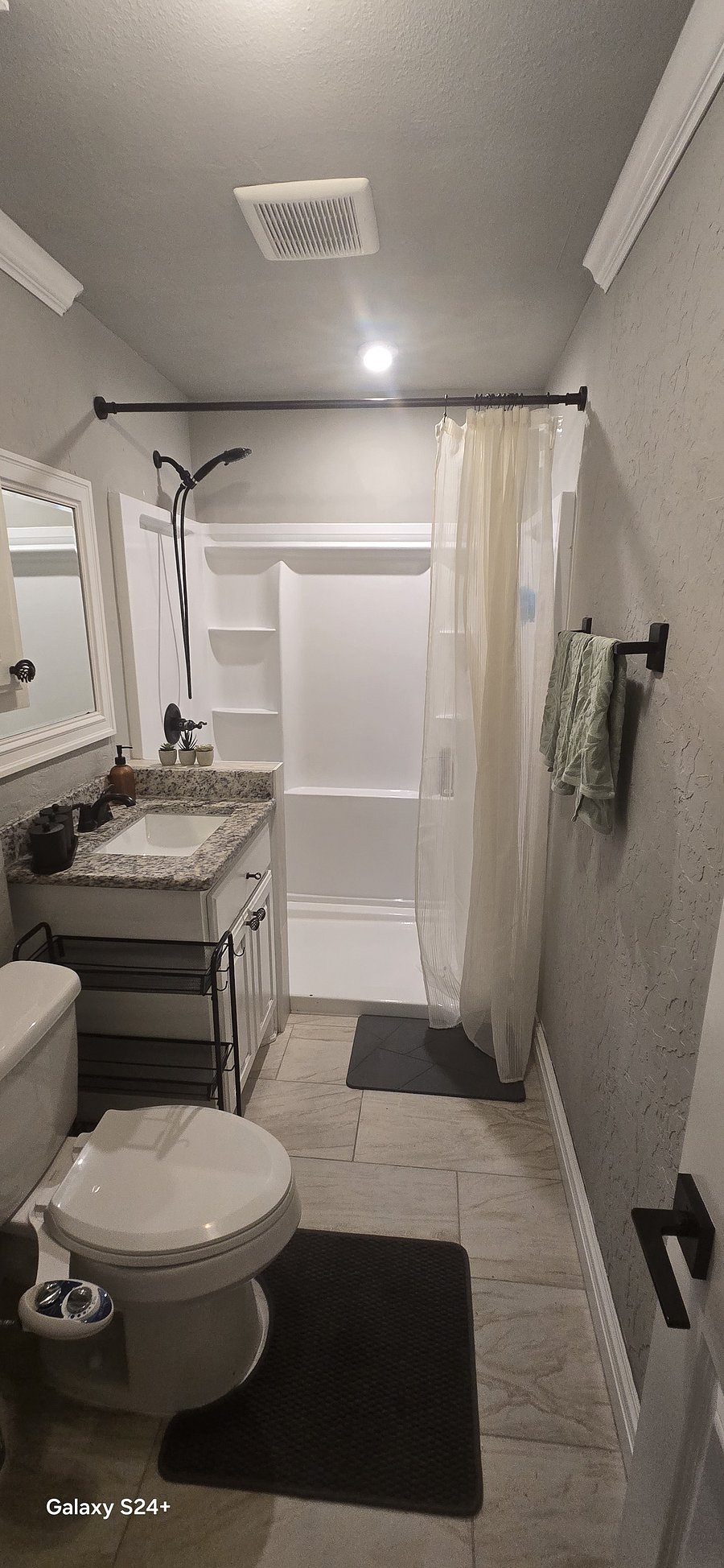 Furnished Finder property 1049589_1 photo 12