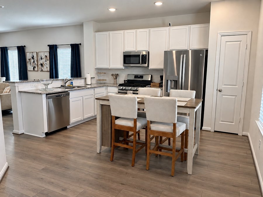 Furnished Finder property 1049613_1 photo 2