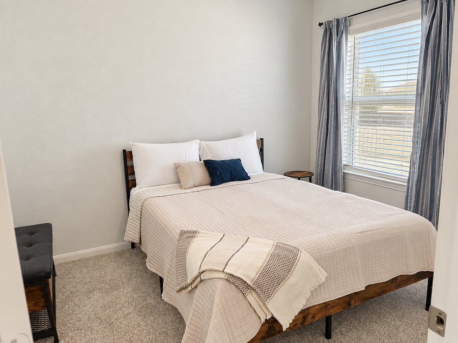 Furnished Finder property 1049613_1 photo 11