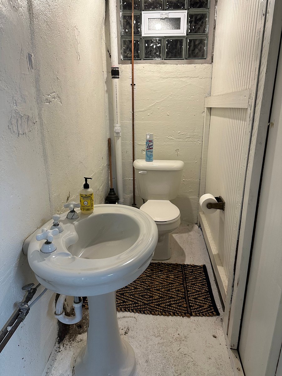 Furnished Finder property 1049655_1 photo 35