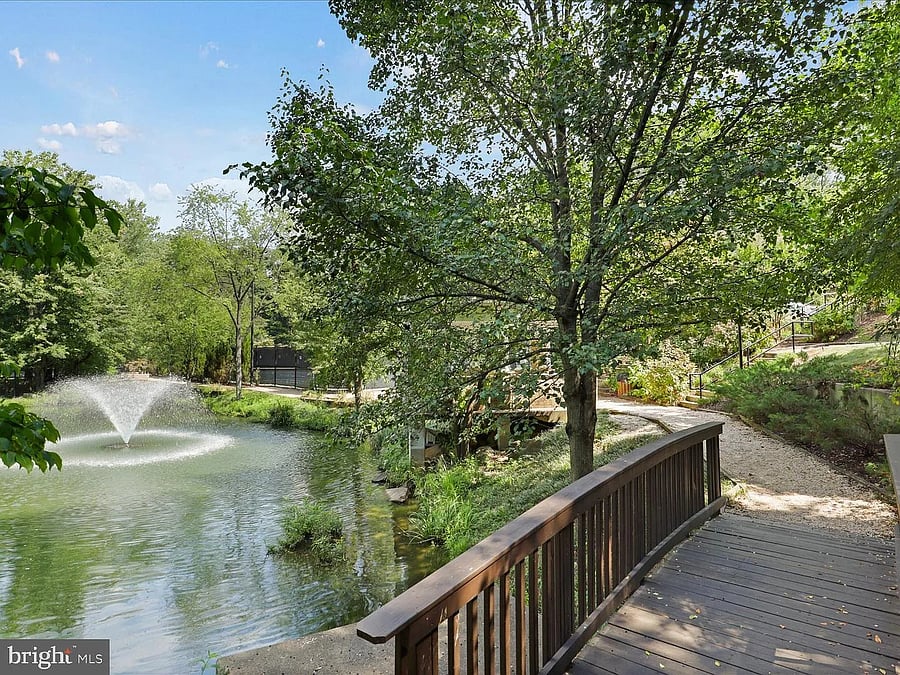 Furnished Finder property 1049707_1 photo 22