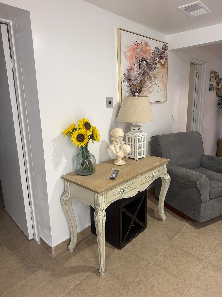 Furnished Finder property 1049716_1 photo 24