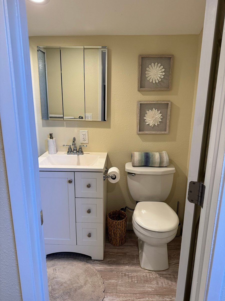 Bonus Loft Bathroom