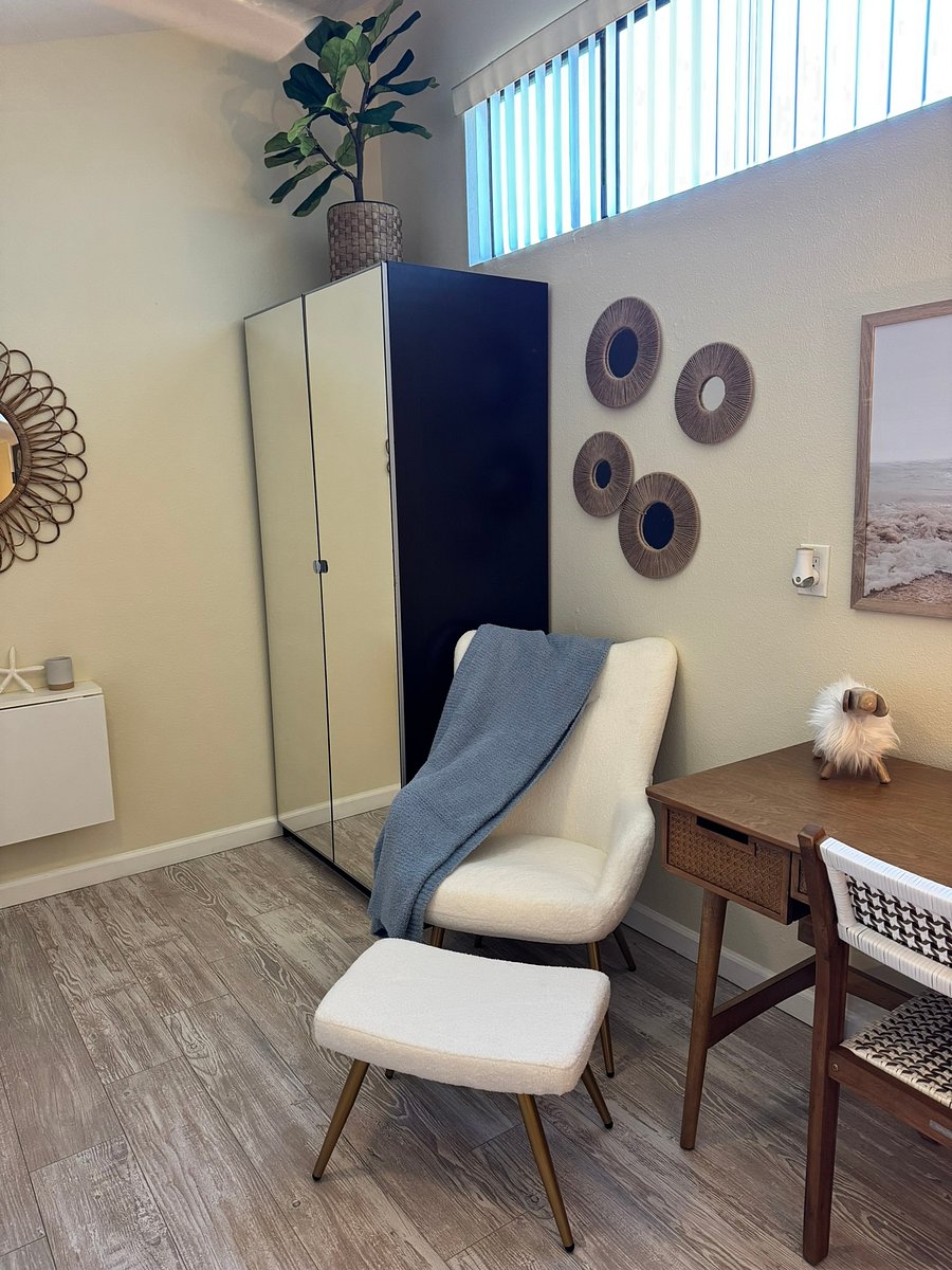 Bonus Loft mirrored wardrobe and chair with ottoman