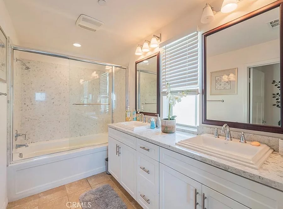 Furnished Finder property 1049730_1 photo 3