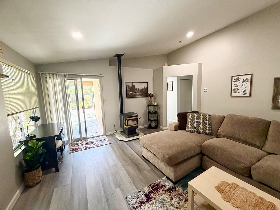Furnished Finder property 1049755_1 photo 10