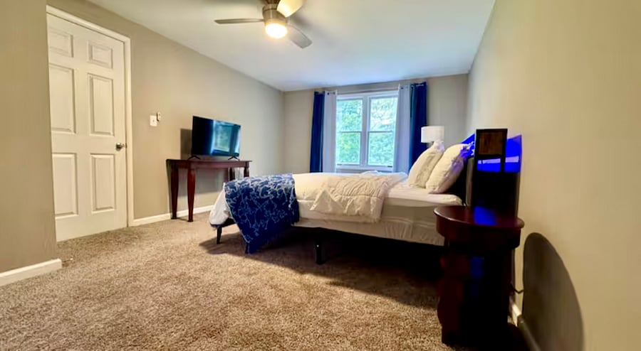 Furnished Finder property 1049767_1 photo 29