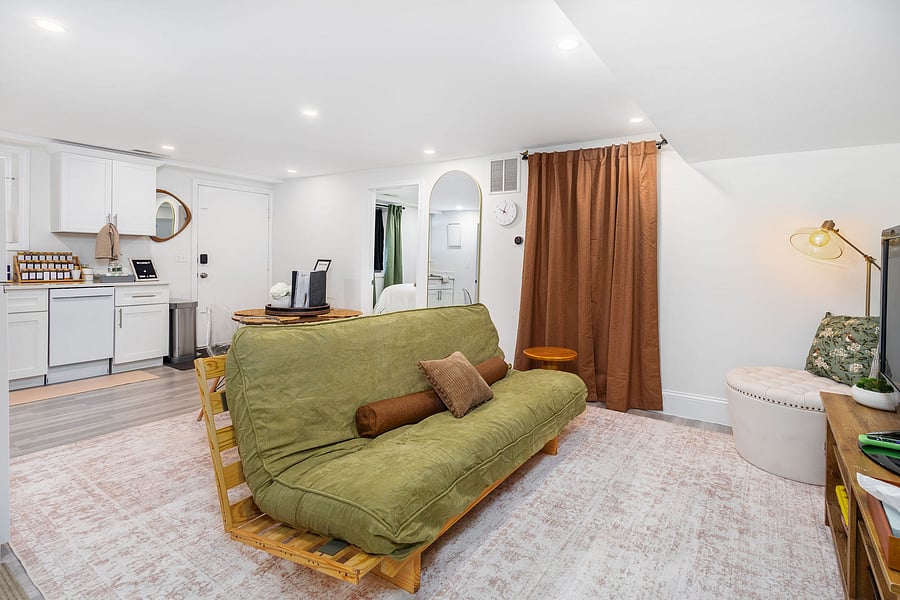 Furnished Finder property 1049772_1 photo 2