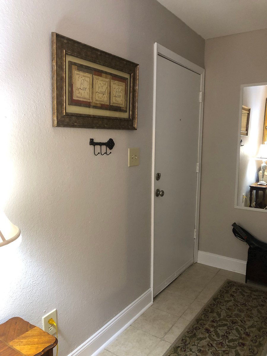 EXIT THE FRONT DOOR, CHECK YOURSELF ONCE MORE ...YOU LOOK SPECTACULAR!
WHERE ARE YOU HEADED....WORK ?
OR PLAY-A- ROUND? TENNIS RACKETS AND BALLS FOR THE ONSITE COURT.